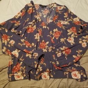 American Eagle floral blouse